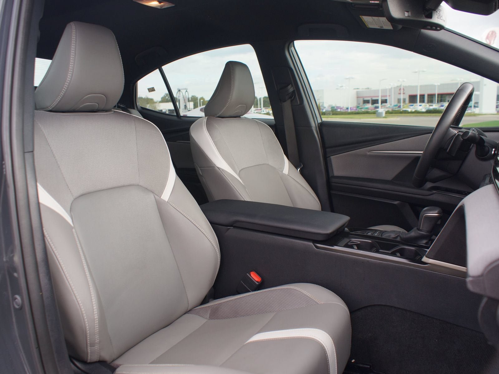 Used 2025 Toyota Camry SE w/ Convenience Package FWD image 22