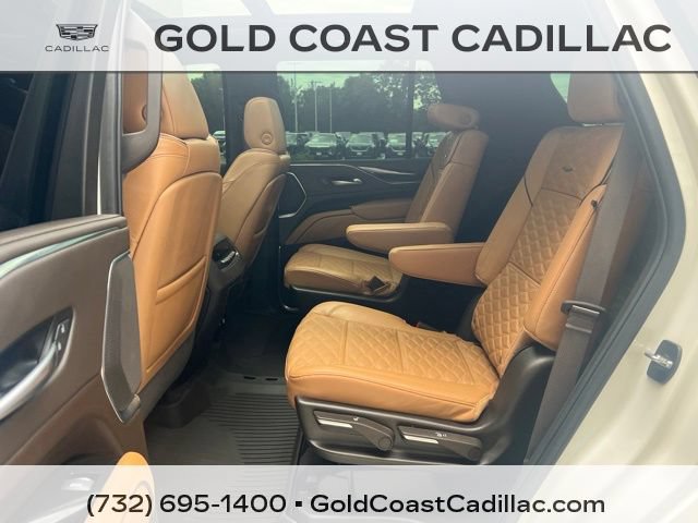 Used 2024 Cadillac Escalade Sport w/ LPO, ONYX Package AWD/4WD image 18