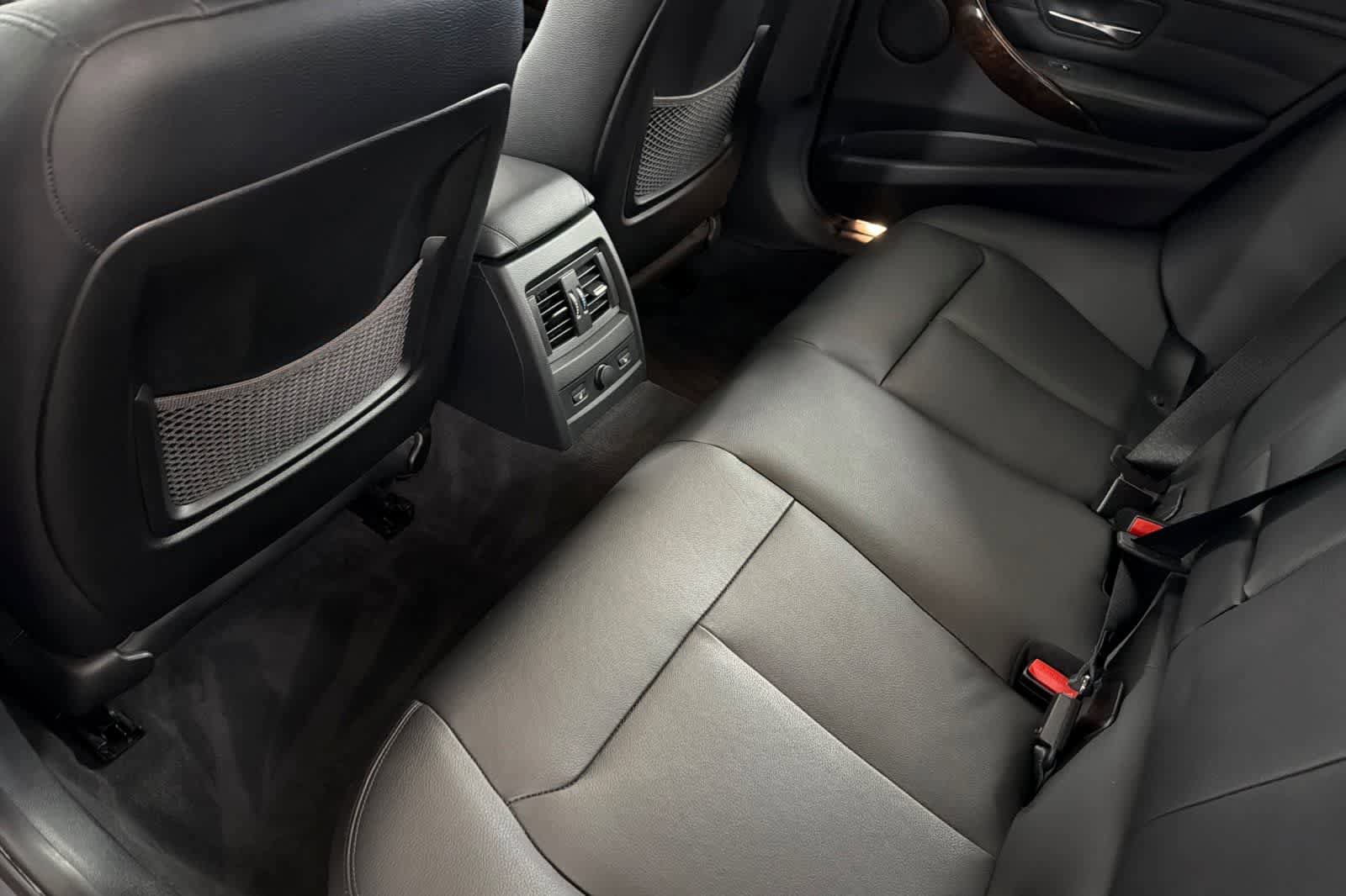 Used 2014 BMW 328i xDrive Sedan AWD/4WD image 4
