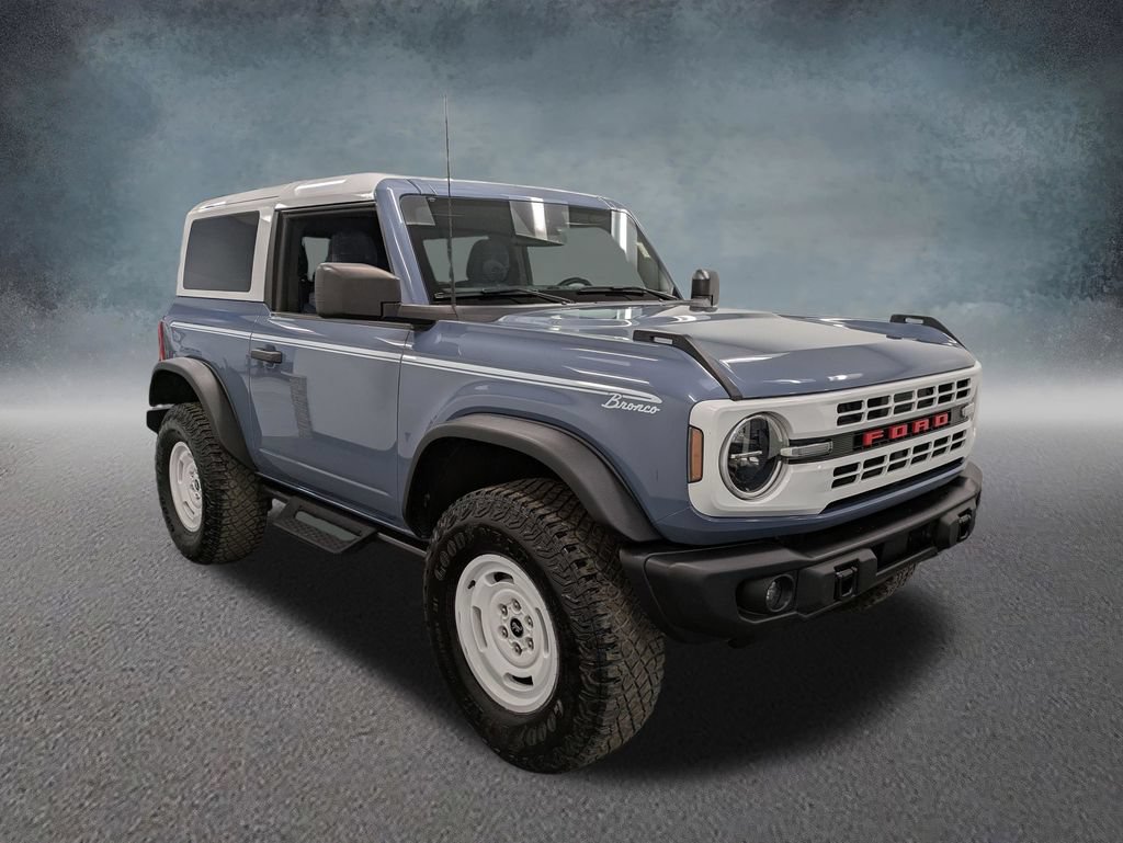 Used 2023 Ford Bronco Heritage Edition AWD/4WD image 3