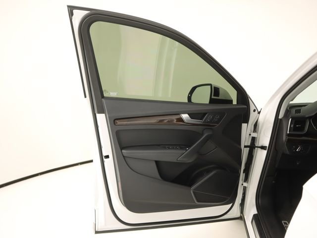 Used 2020 Audi Q5 2.0T Premium Plus w/ Premium Plus Package AWD/4WD image 10