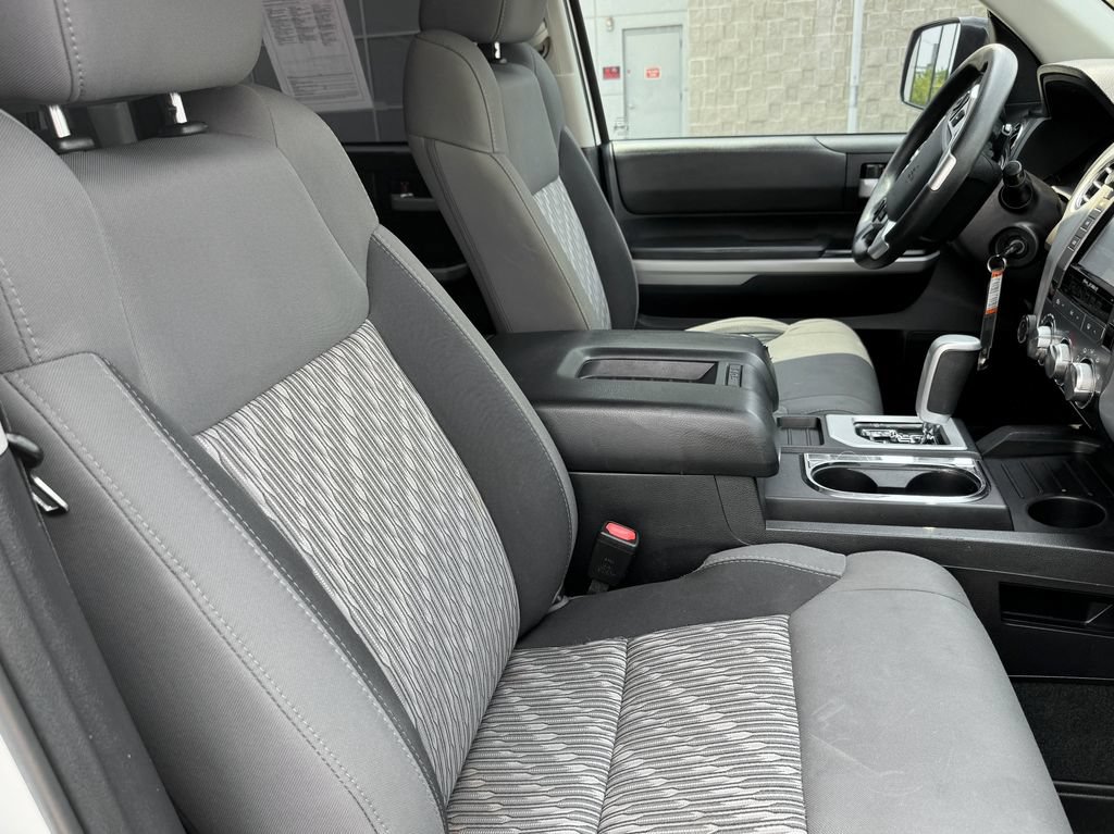 Used 2018 Toyota Tundra SR5 w/ SR5 Upgrade Package AWD/4WD image 27