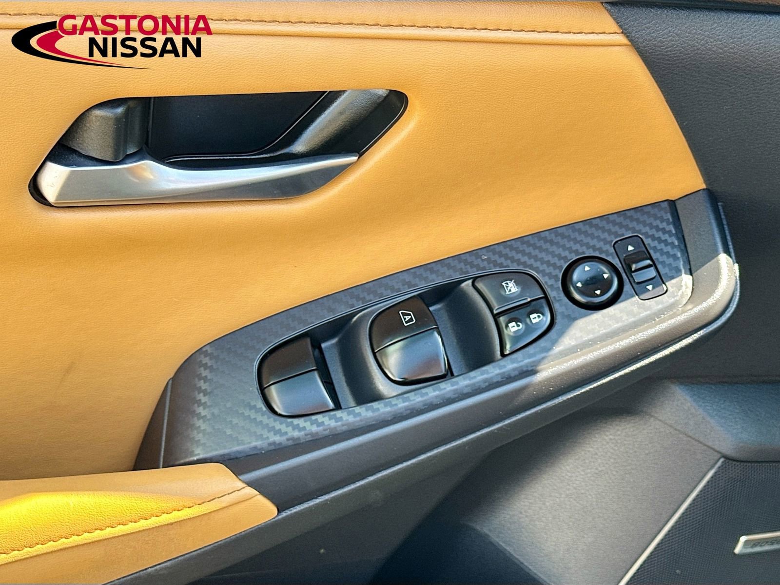 Used 2024 Nissan Sentra SV w/ SV Premium Package image 23