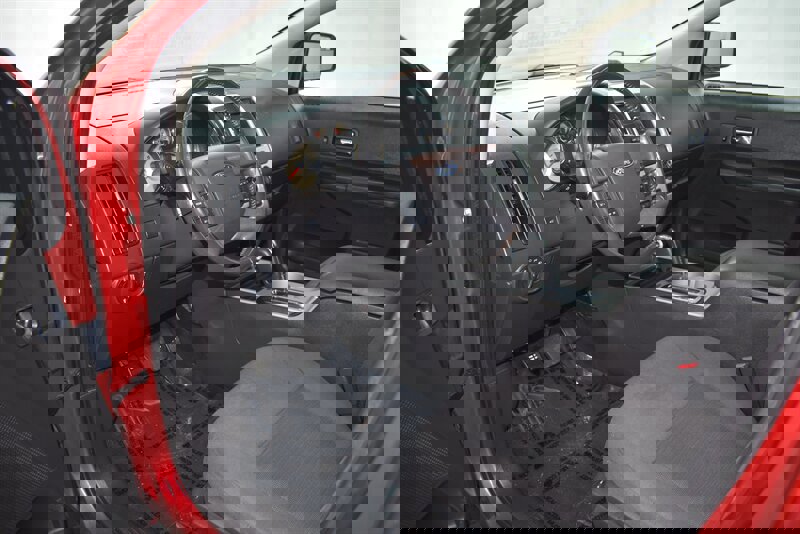 Used 2010 Ford Edge SEL FWD image 15