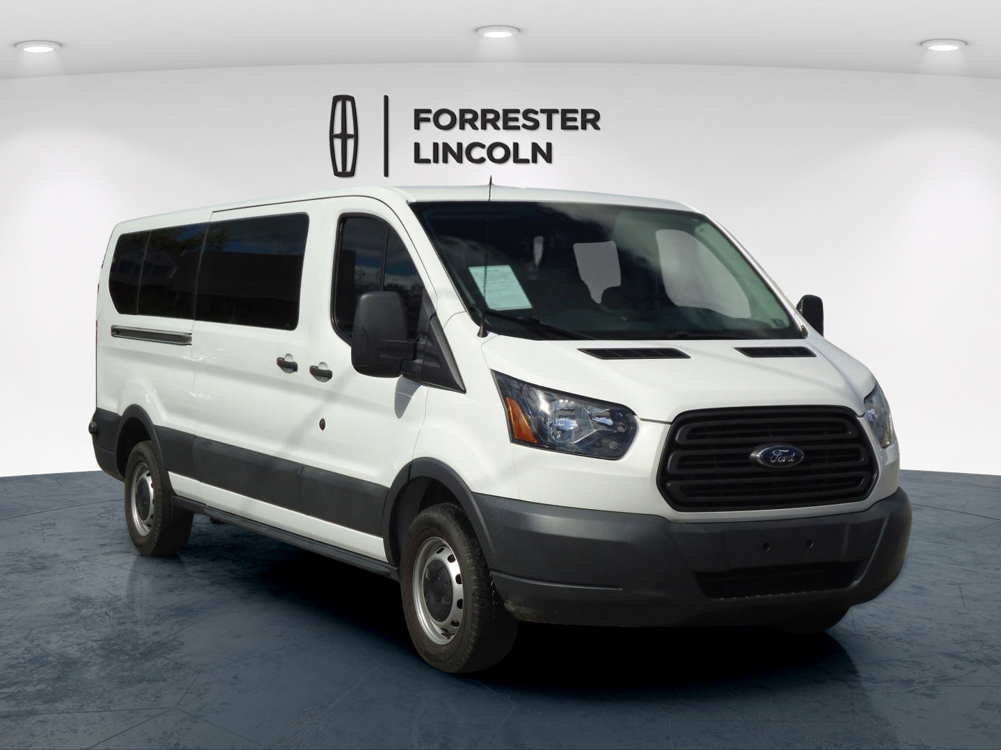 Used 2017 Ford Transit 350 XL RWD image 1
