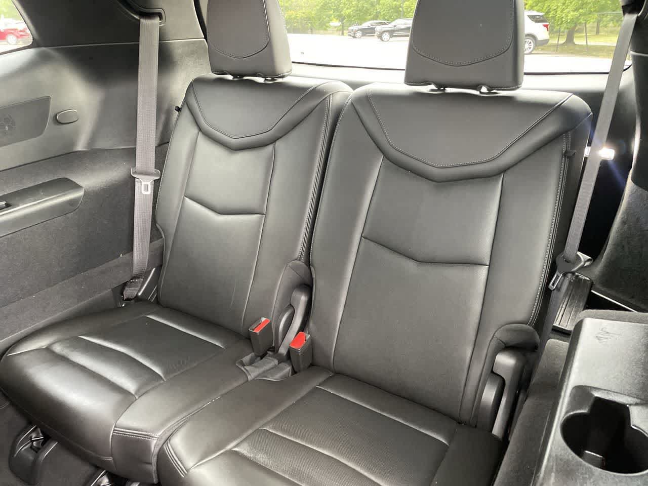 Certified 2025 Cadillac XT6 Premium Luxury AWD/4WD image 19