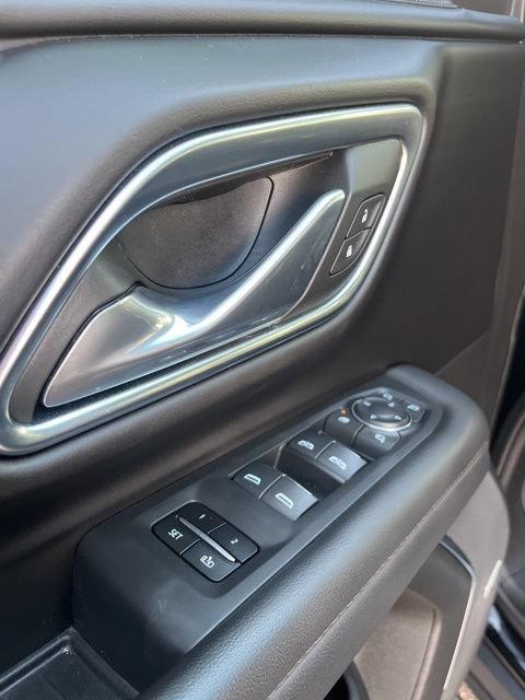 Used 2023 Chevrolet Tahoe High Country AWD/4WD image 16