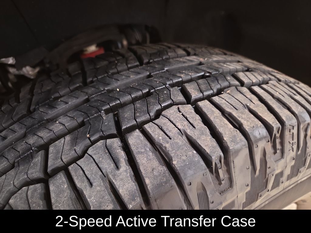 Used 2023 GMC Sierra 3500 Denali w/ Denali Ultimate Package image 27