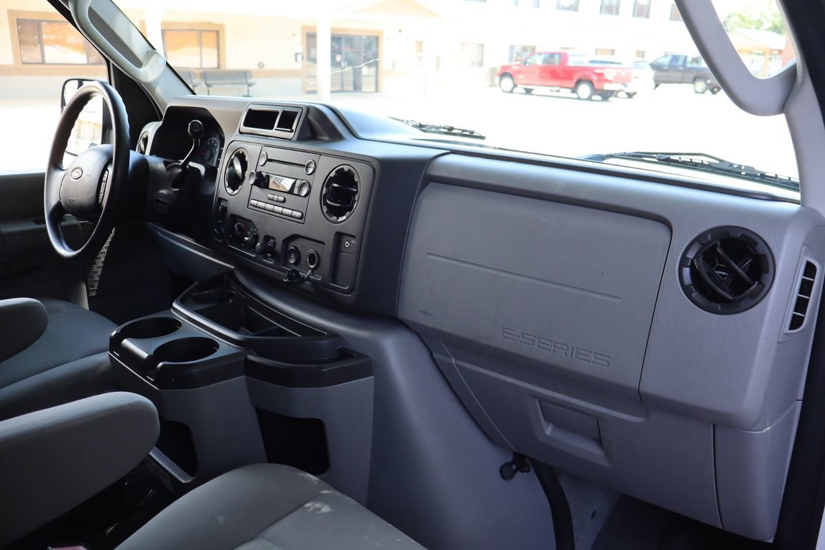 Used 2012 Ford E-350 and Econoline 350 XLT RWD image 17