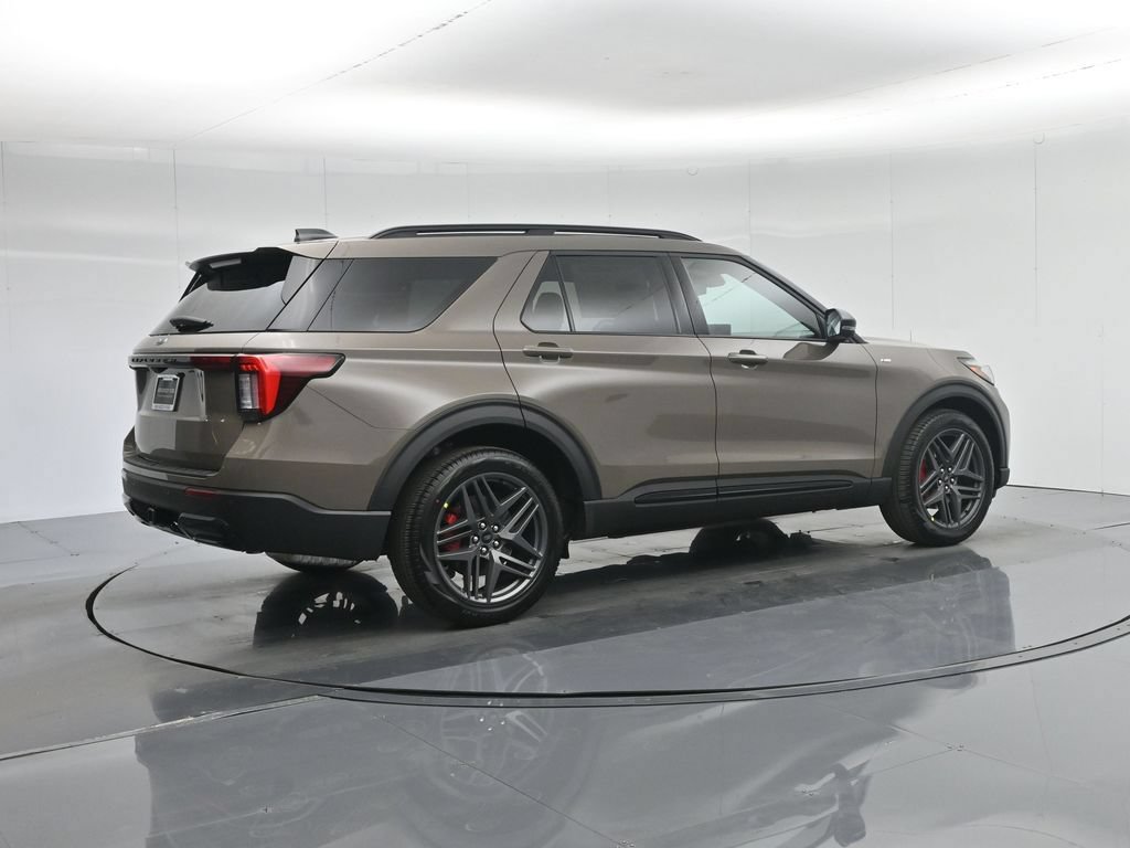 New 2026 Ford Explorer ST-Line w/ ST-Line Street Pack RWD image 28