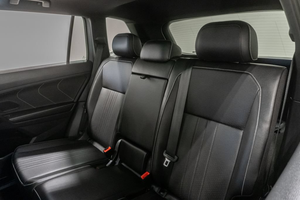 Used 2023 Volkswagen Tiguan SE R-Line AWD/4WD image 25