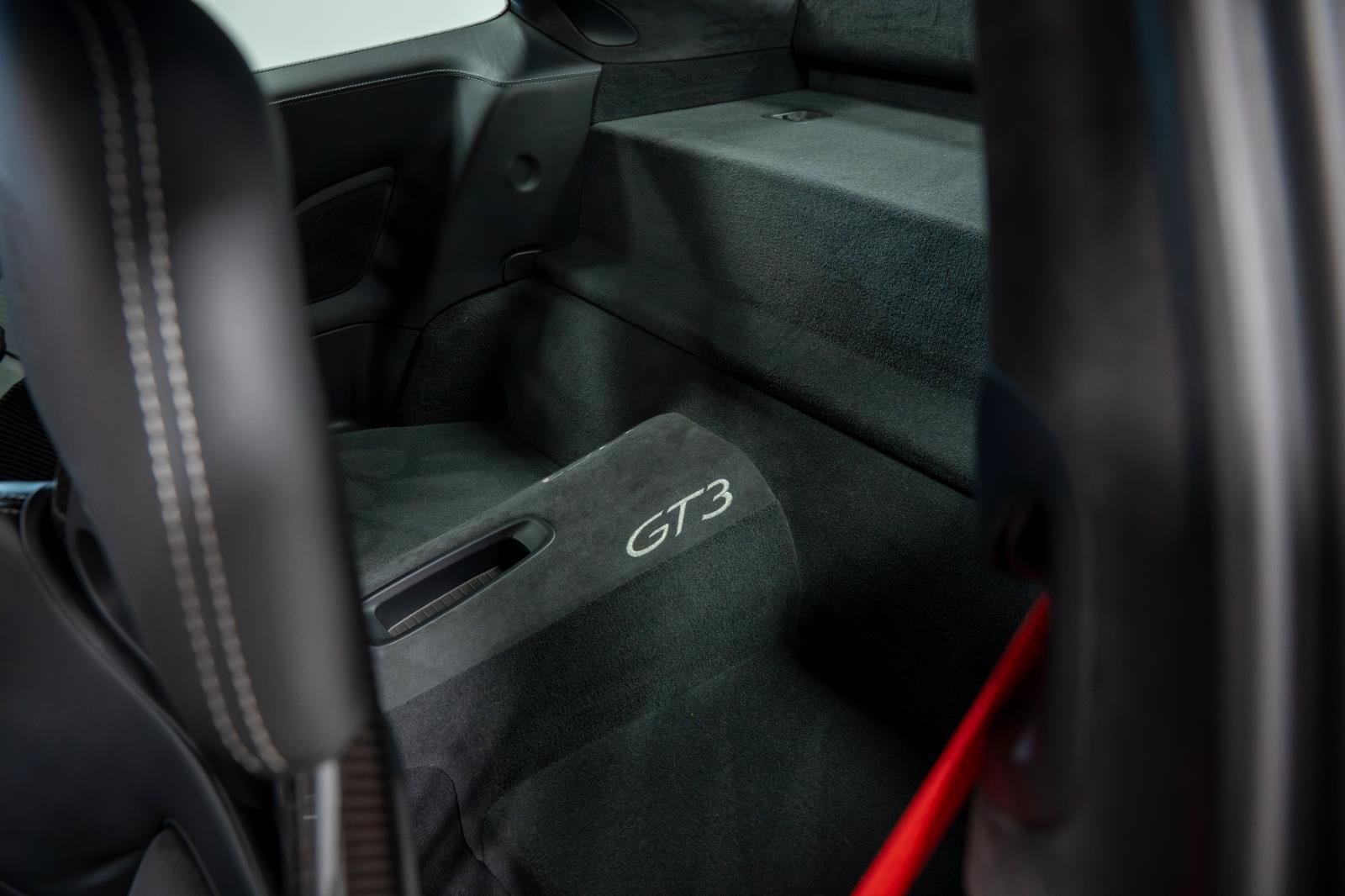 Used 2018 Porsche 911 GT3 RWD image 70