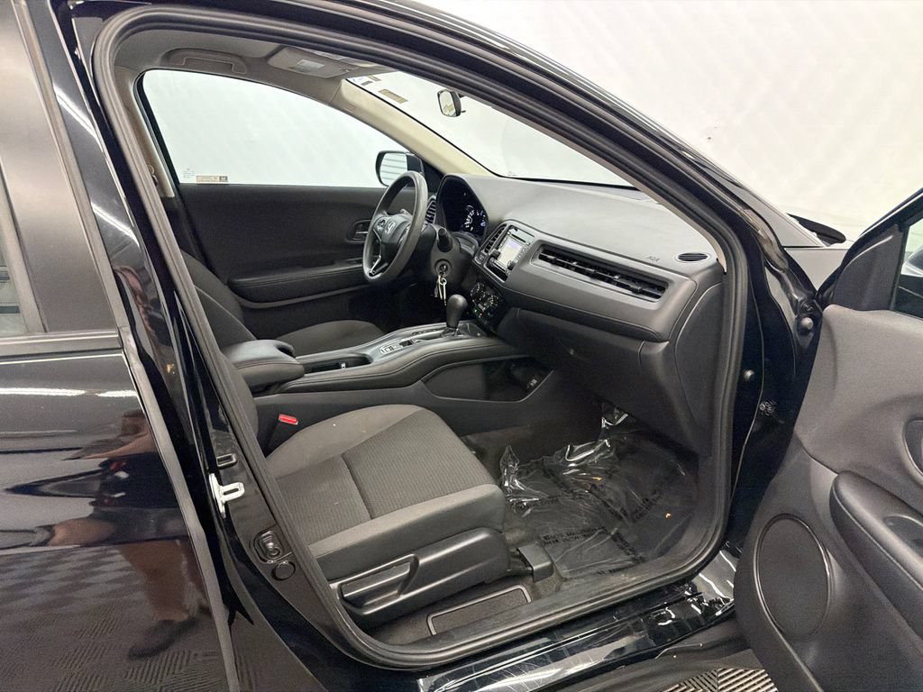 Used 2021 Honda HR-V LX image 13