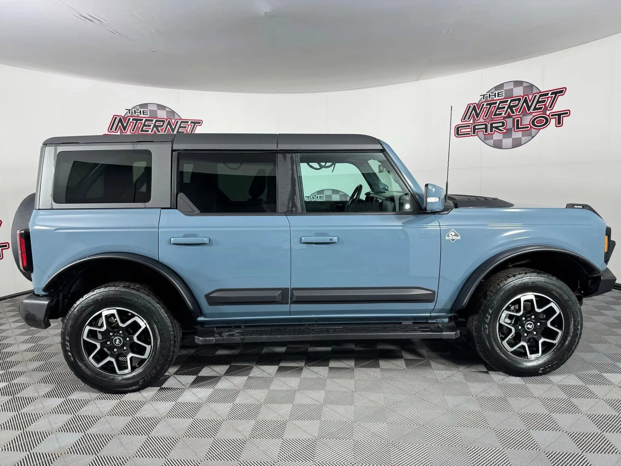 Used 2023 Ford Bronco Outer Banks image 8