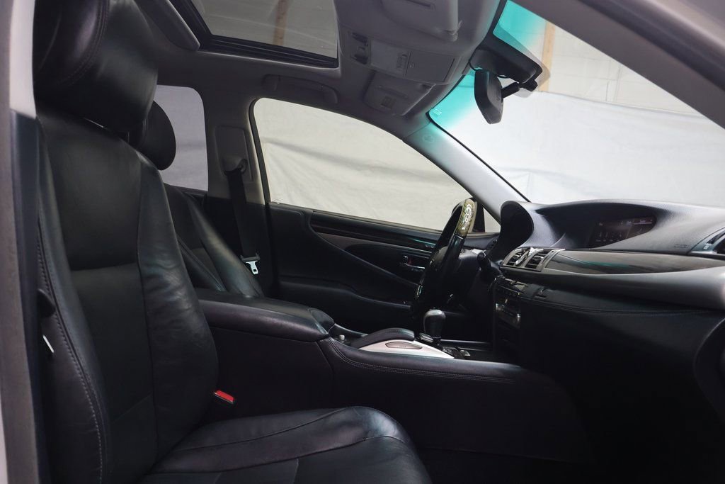 Used 2016 Lexus LS 460 w/ Comfort Package RWD image 10