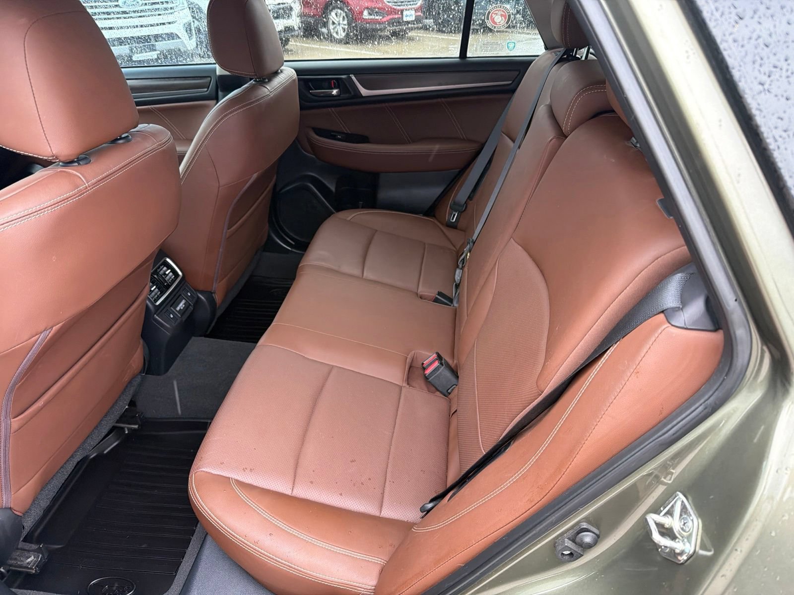 Used 2018 Subaru Outback 3.6R Touring AWD/4WD image 8