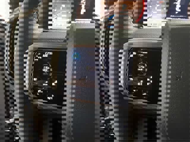 New 2025 Nissan Armada SL w/ Captain's Chari Seat Package image 15