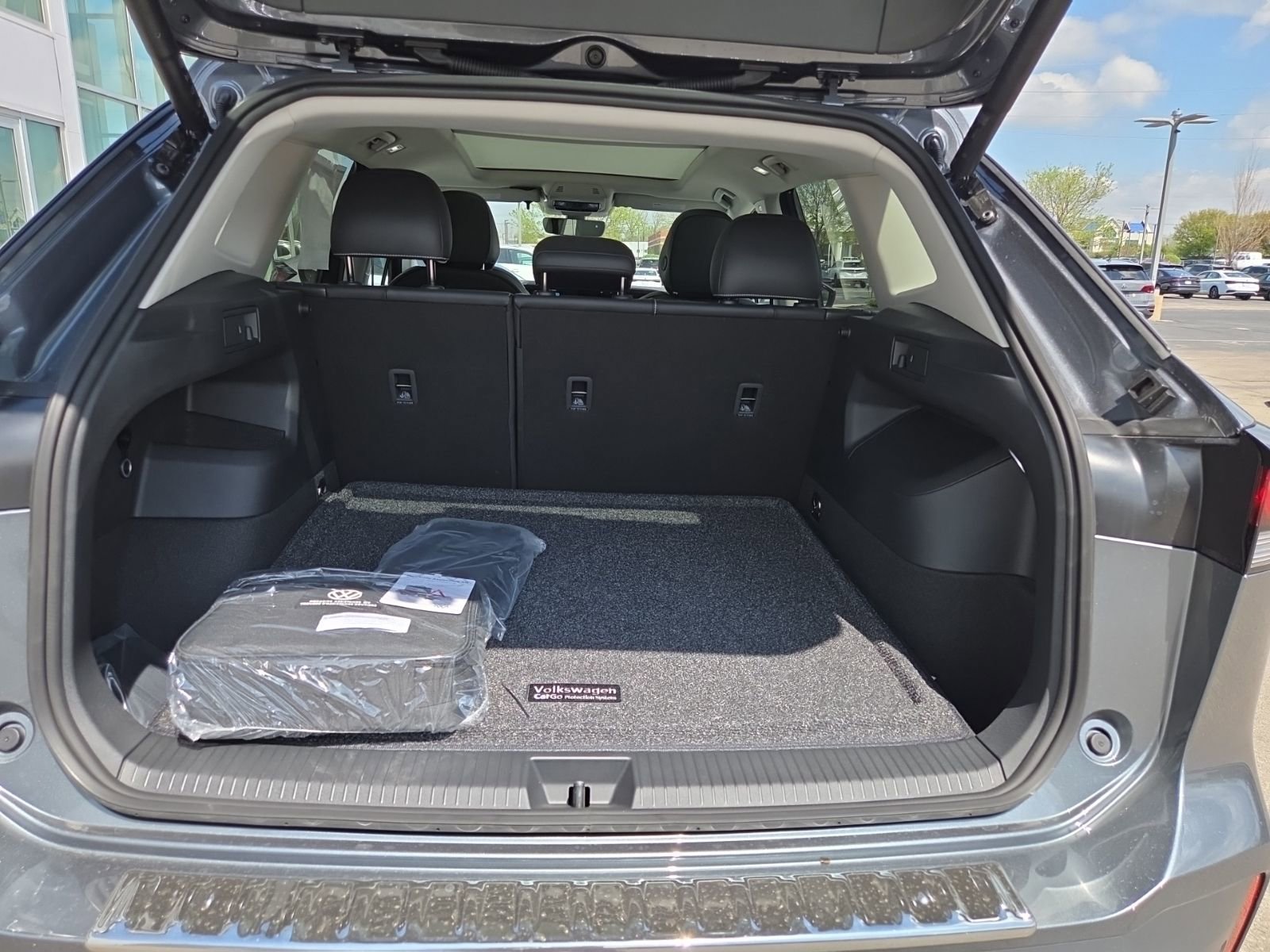 New 2026 Volkswagen Tiguan SE AWD/4WD image 7
