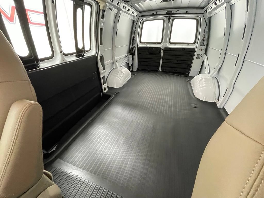 New 2026 GMC Savana 2500 RWD image 16