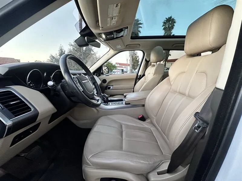 Used 2017 Land Rover Range Rover Sport SE AWD/4WD image 22