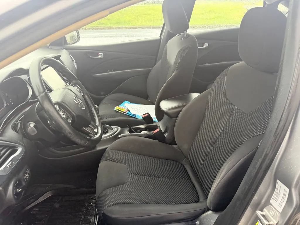 Used 2015 Dodge Dart Aero FWD image 12