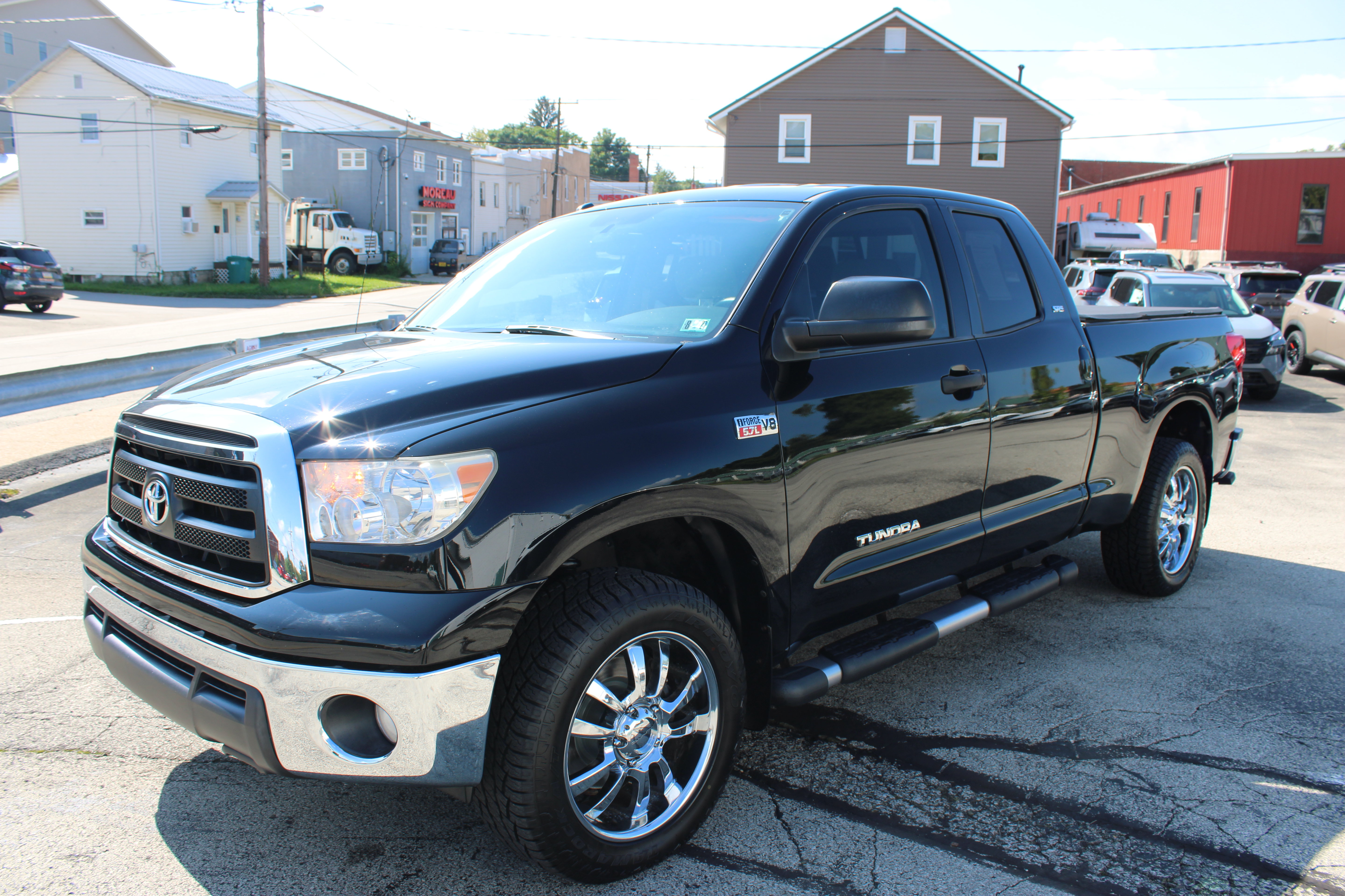 Used 2013 Toyota Tundra 4x4 Double Cab w/ SR5 Pkg