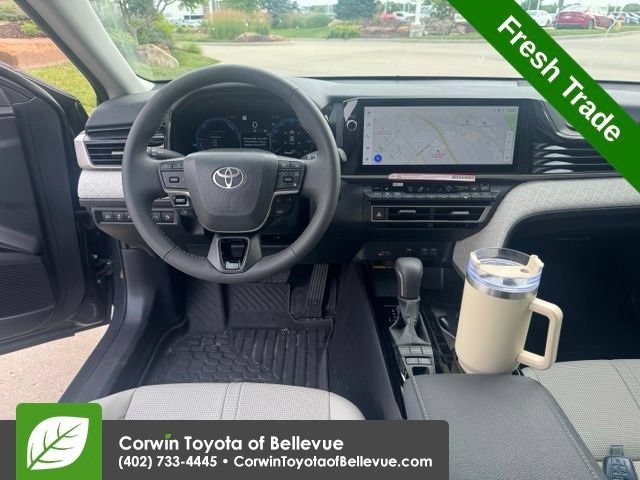 Used 2026 Toyota Camry XLE AWD/4WD image 12