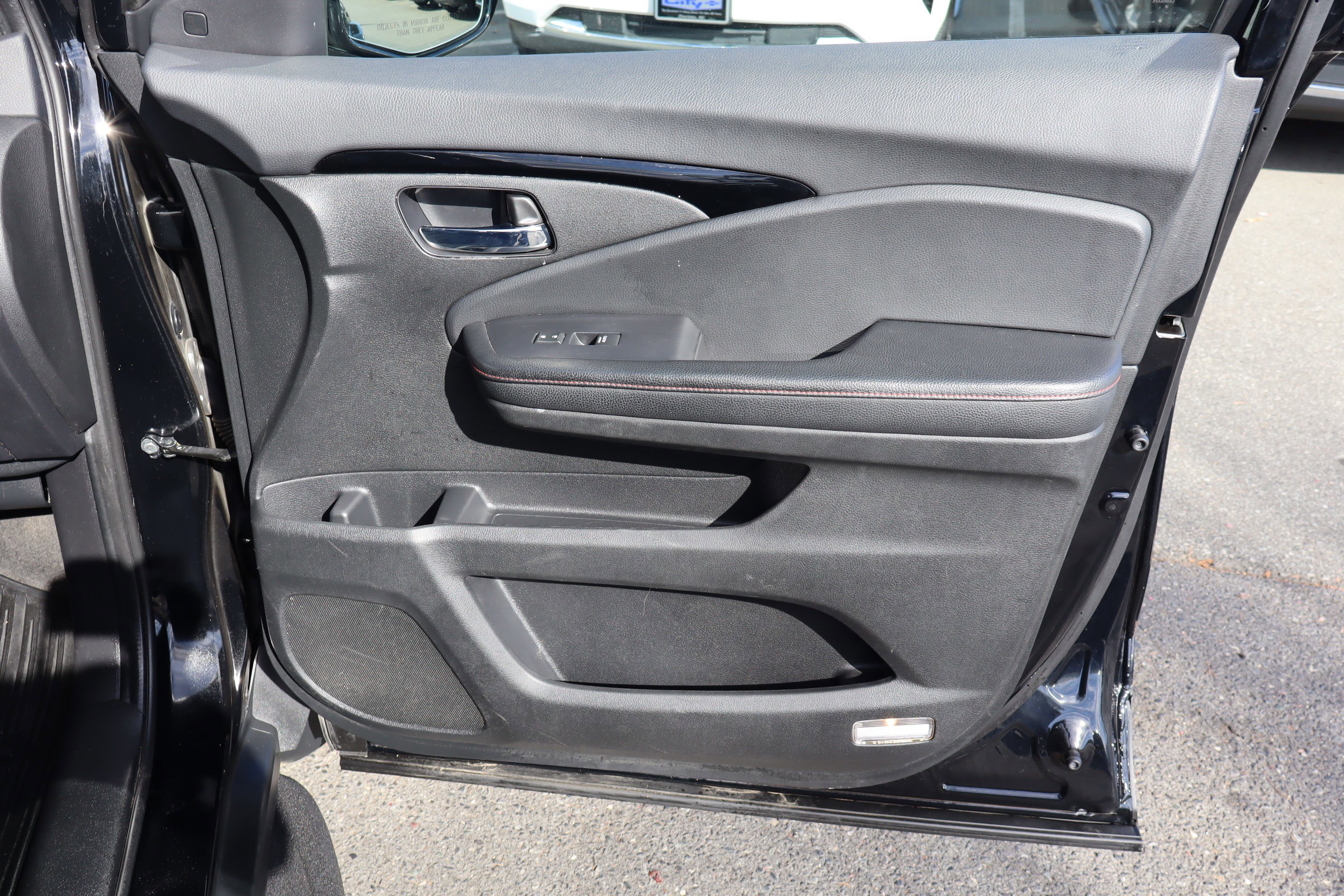 Used 2020 Honda Pilot Black Edition image 43