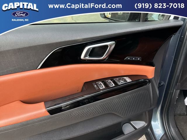 Used 2024 Kia Carnival SX image 20