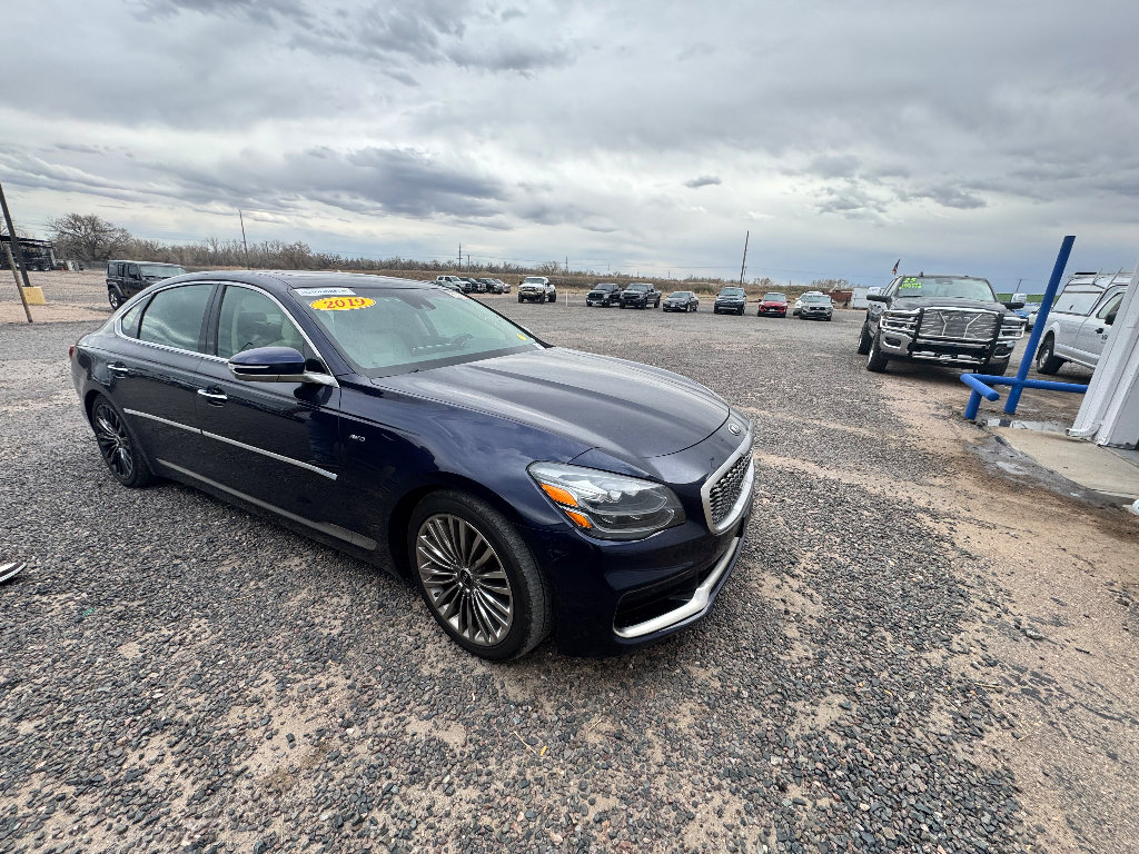 Used 2019 Kia K900 Luxury image 3