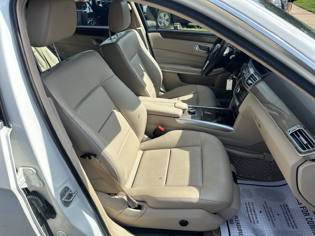 Used 2016 Mercedes-Benz E 350 4MATIC Sedan image 22