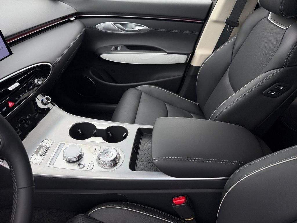 New 2026 Genesis GV70 2.5T Advanced AWD/4WD image 12