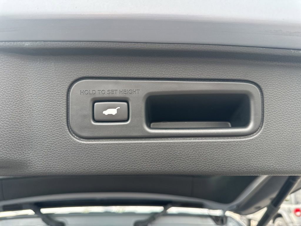 Used 2023 Honda Pilot Elite image 14