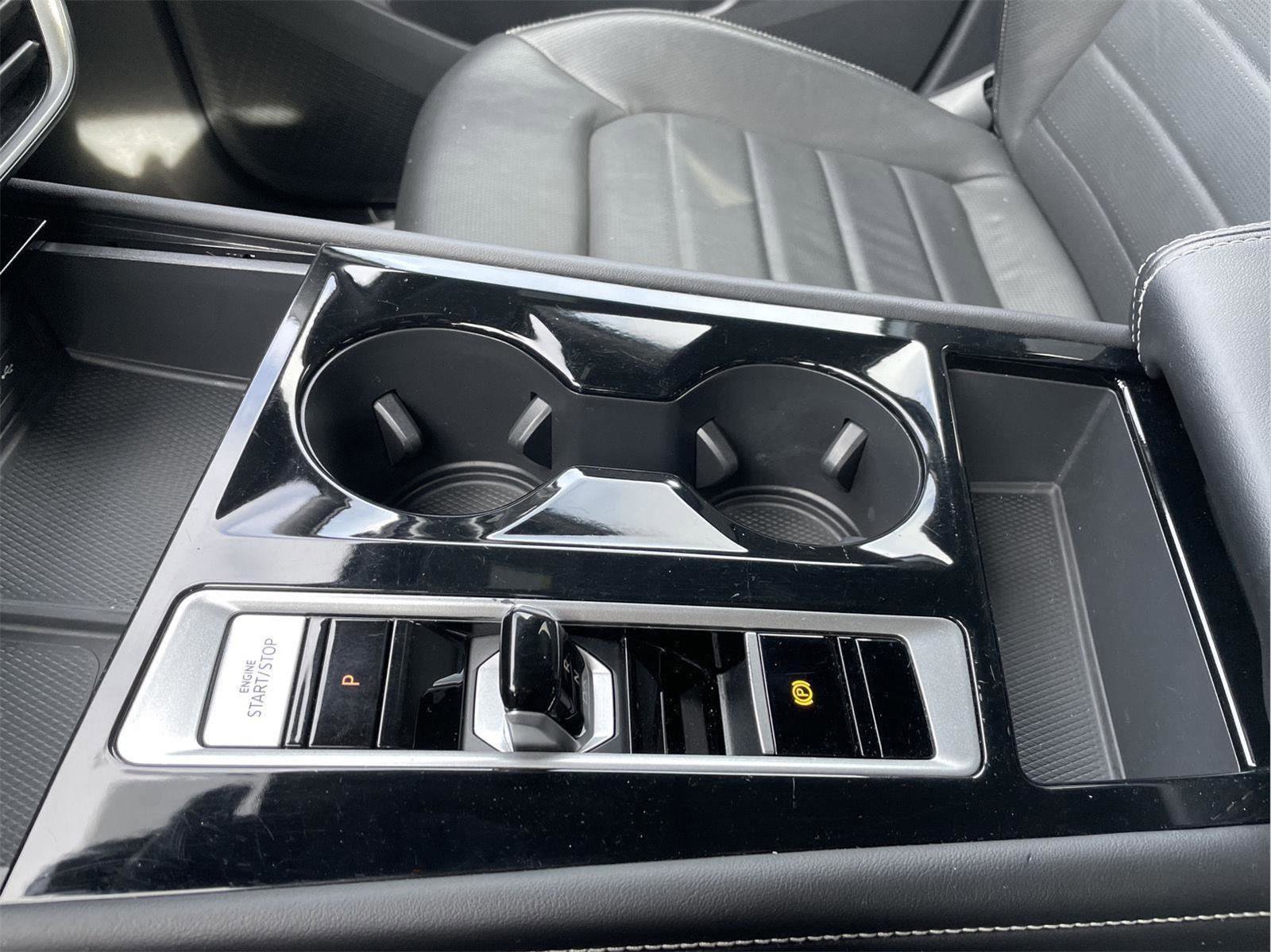 Used 2024 Volkswagen Atlas Cross Sport SEL R-Line image 31