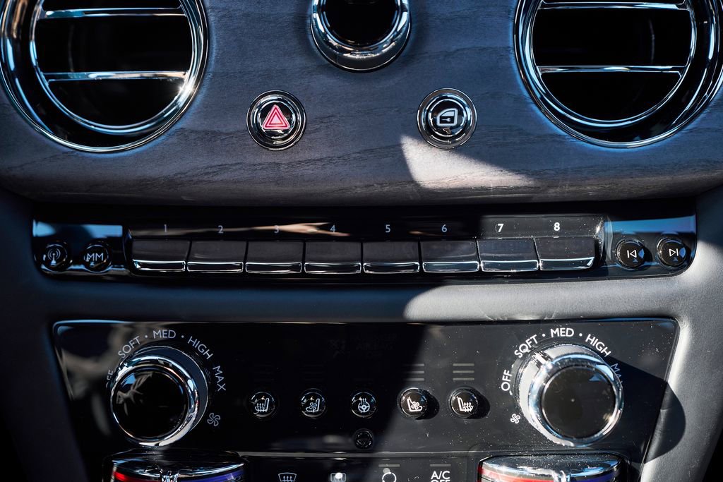 Used 2025 Rolls-Royce Ghost AWD/4WD image 73