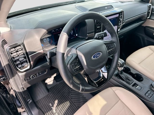Used 2025 Ford Ranger Lariat w/ Advanced Towing Package image 9