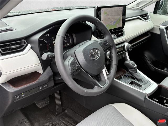 Used 2025 Toyota RAV4 Limited image 10