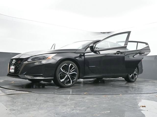 Used 2024 Nissan Altima 2.5 SR image 68