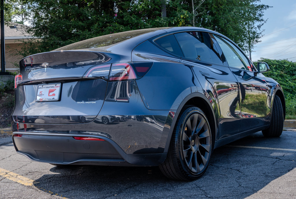 Used 2024 Tesla Model Y Long Range AWD/4WD image 27