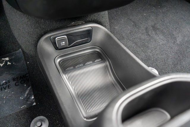 New 2026 Chrysler Pacifica Select image 28