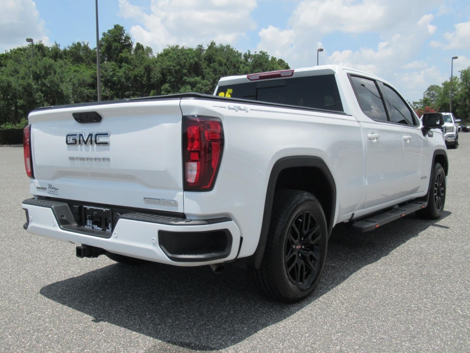 Used 2025 GMC Sierra 1500 Elevation w/ Elevation Premium Package AWD/4WD image 7
