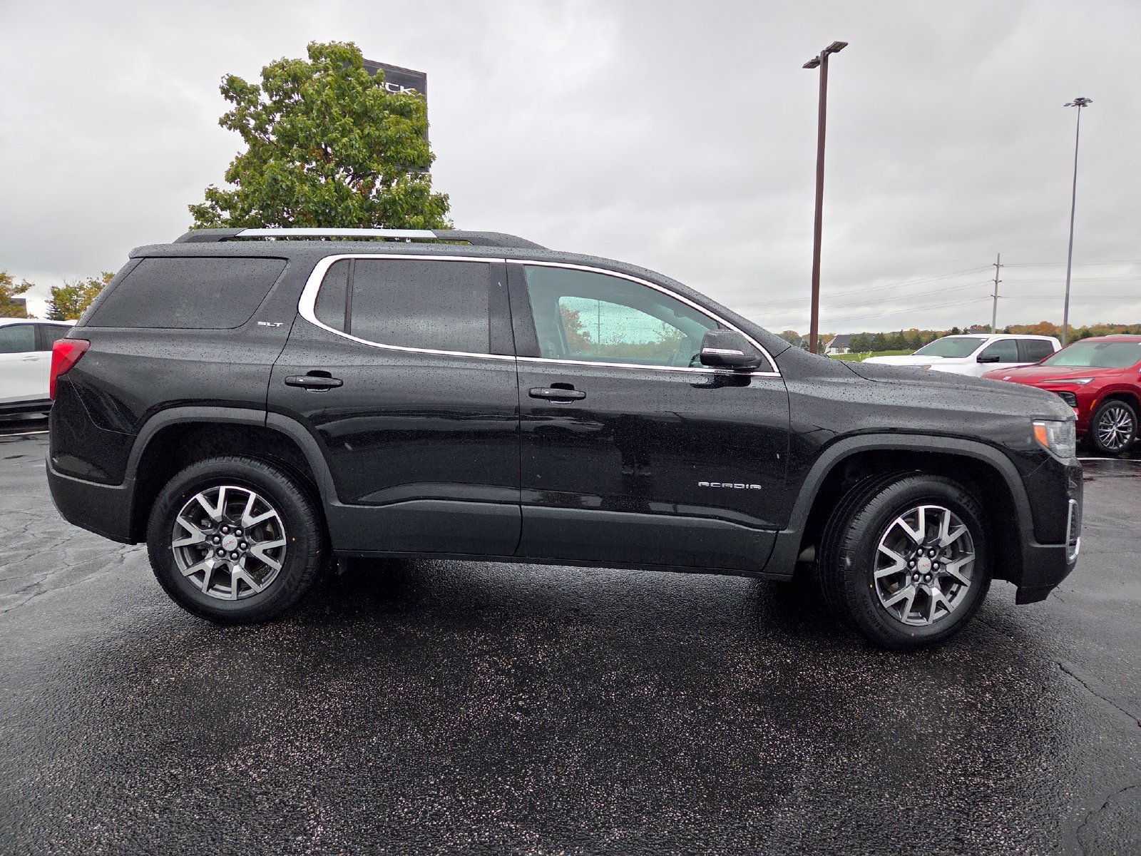 Used 2023 GMC Acadia SLT w/ Technology Package AWD/4WD image 14