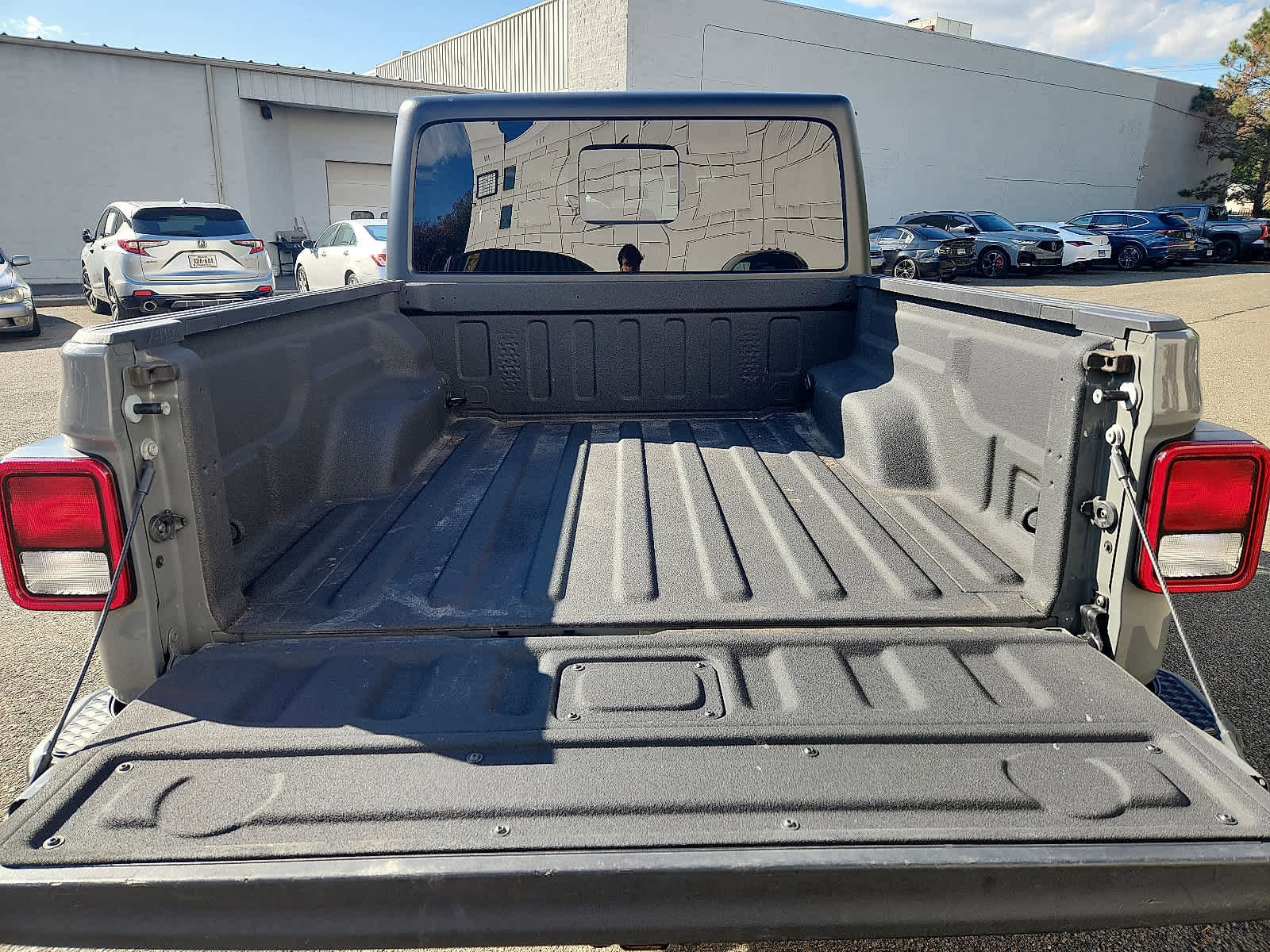 Used 2022 Jeep Gladiator Sport image 29