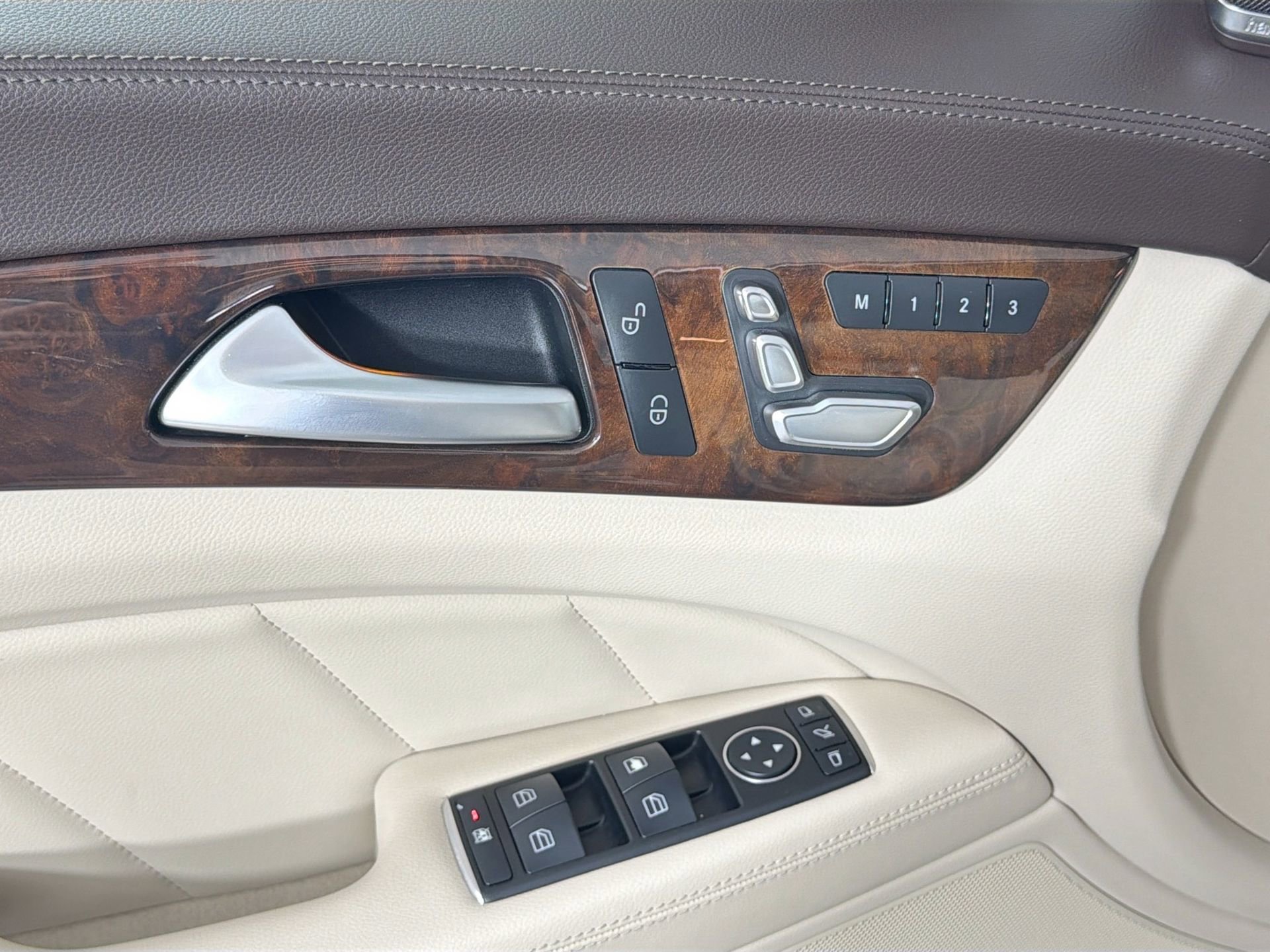 Used 2015 Mercedes-Benz CLS 400 image 18