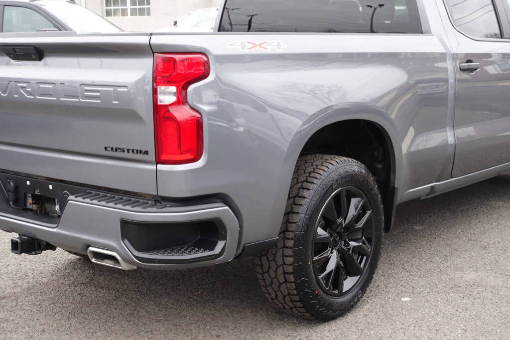Used 2021 Chevrolet Silverado 1500 Custom w/ LPO, Dark Essentials Package AWD/4WD image 11