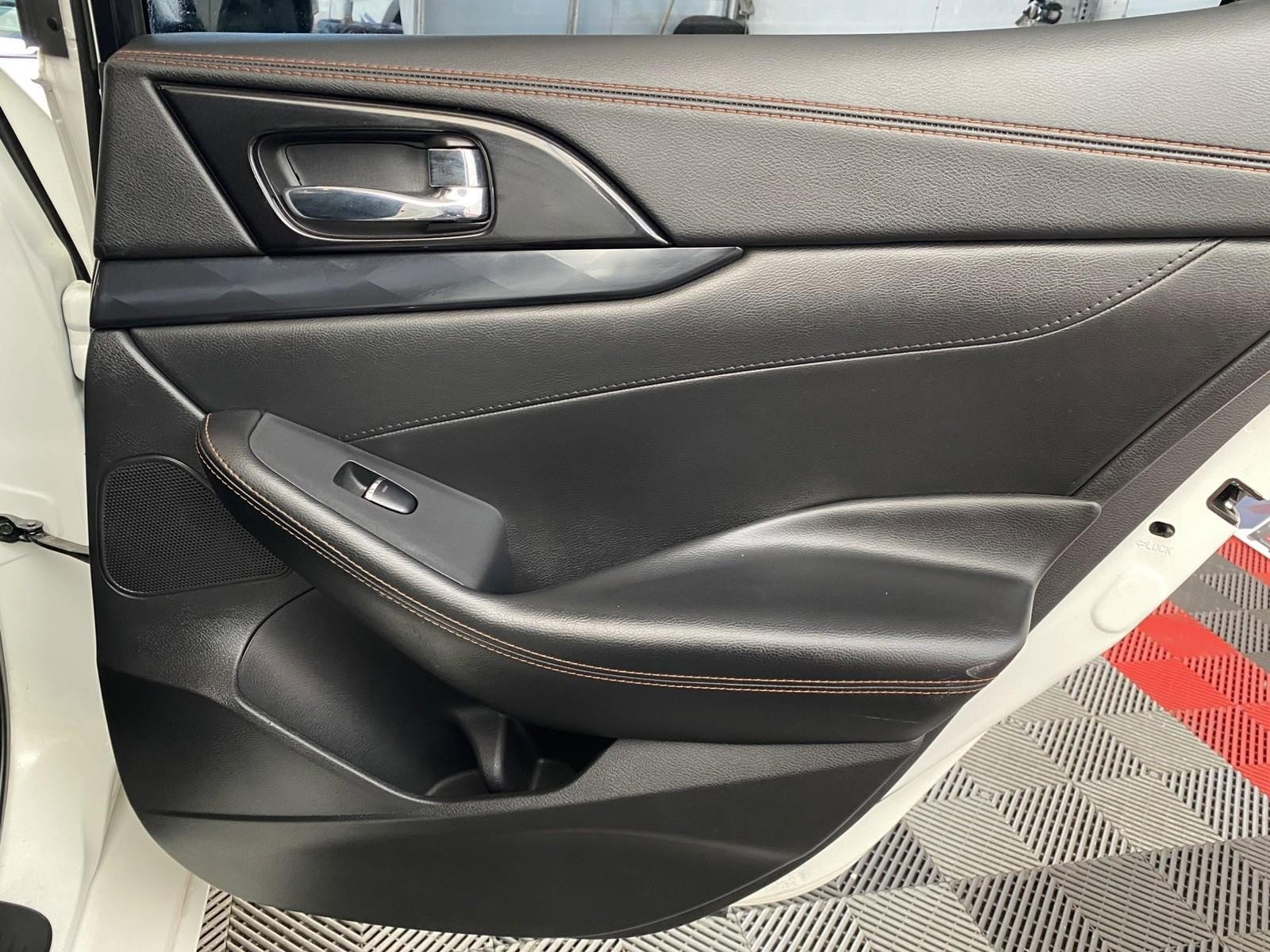 Used 2019 Nissan Maxima SR w/ Premium Package FWD image 11