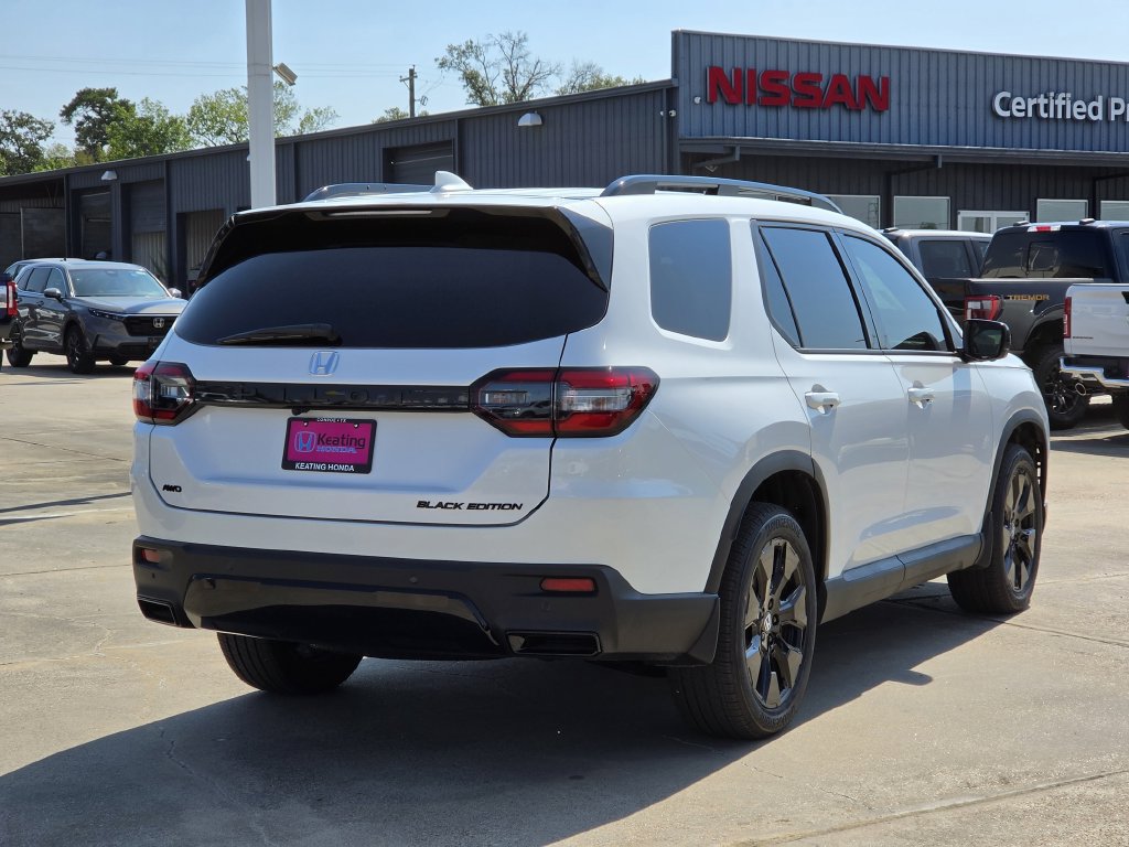 New 2026 Honda Pilot Black Edition image 5