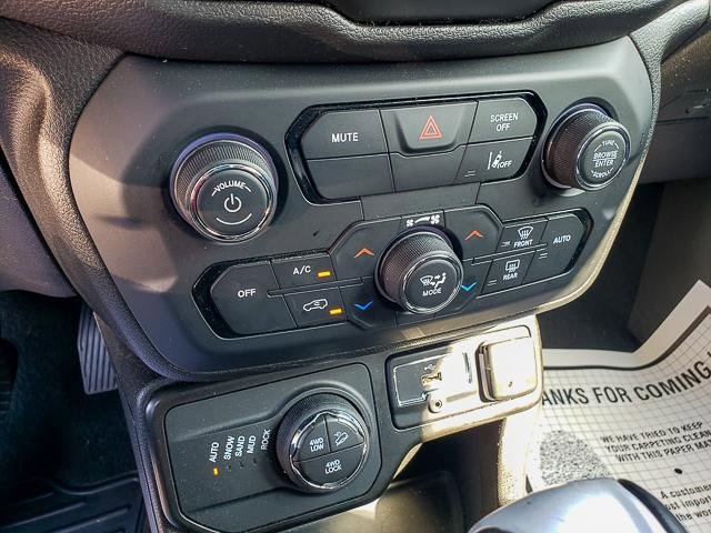 Used 2023 Jeep Renegade Trailhawk image 17