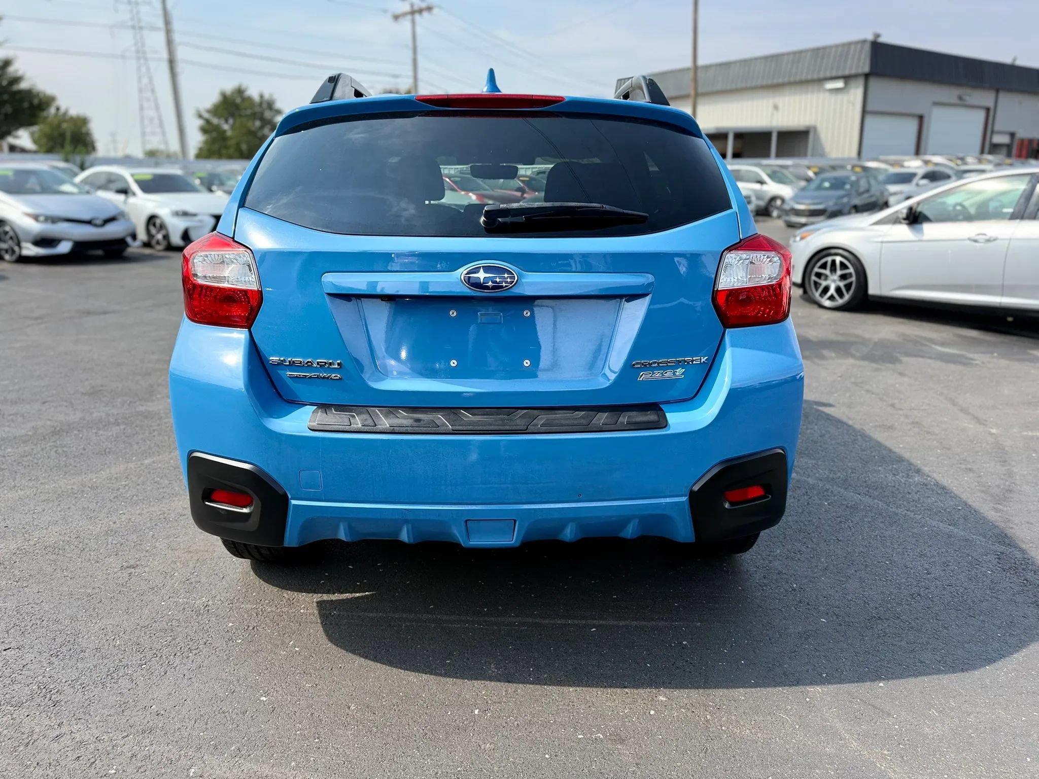 Used 2017 Subaru Crosstrek 2.0i Premium AWD/4WD image 4