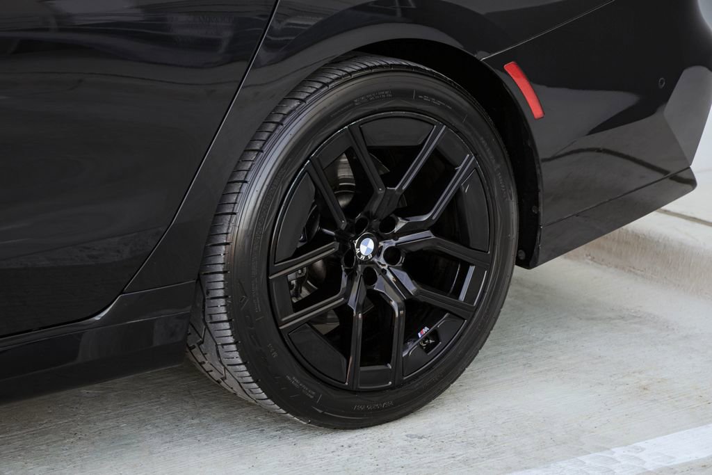 Used 2024 BMW 740i image 39